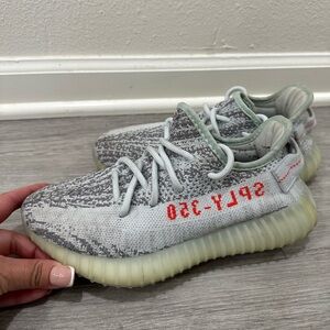 Adidas yeezy boost 350 V2 blue tint